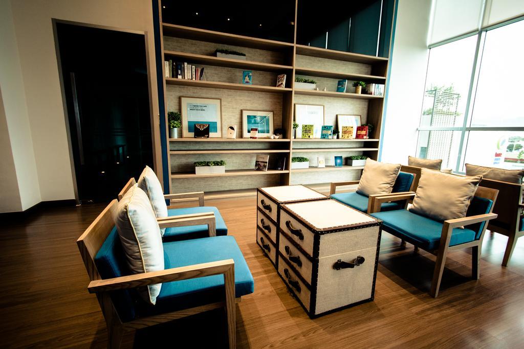 Baan Kiang Fah Apartment By Patcha HHQ Buitenkant foto